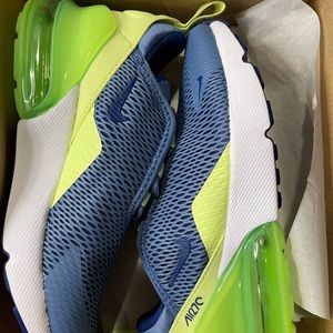 Brand new Nike Air max 270 kids sz 13